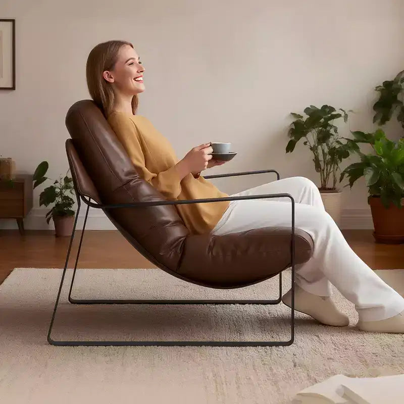 Fauteuil d'appoint moderne en cuir PU avec coussin en mousse et cadre métallique – Marron