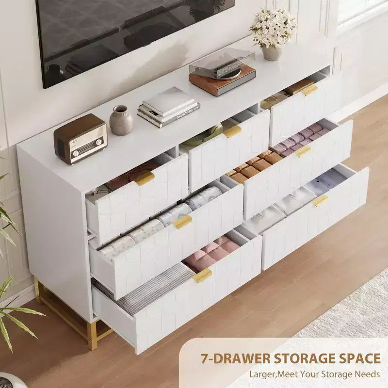 Commode de chambre, 7 tiroirs avec poignées dorées